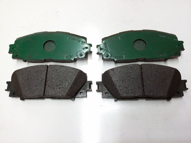 Toyota Front Ceramic Premium G-Coated Brake Pad & Rotor Kit TRQ