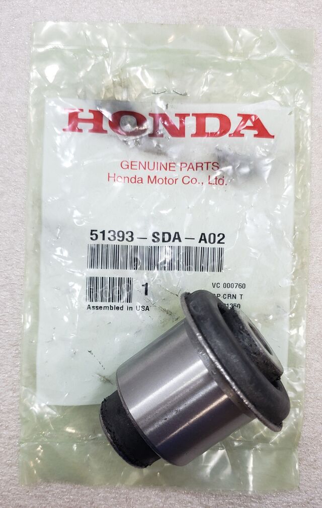アオ 51393-SDA-A02 - Genuine Honda Bush, Front Arm (Lower)