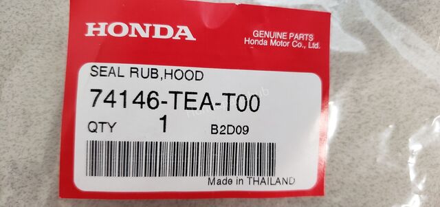 2017-2021 Honda Civic 17-21 Honda Civic Hatchback Hood Seal 74146