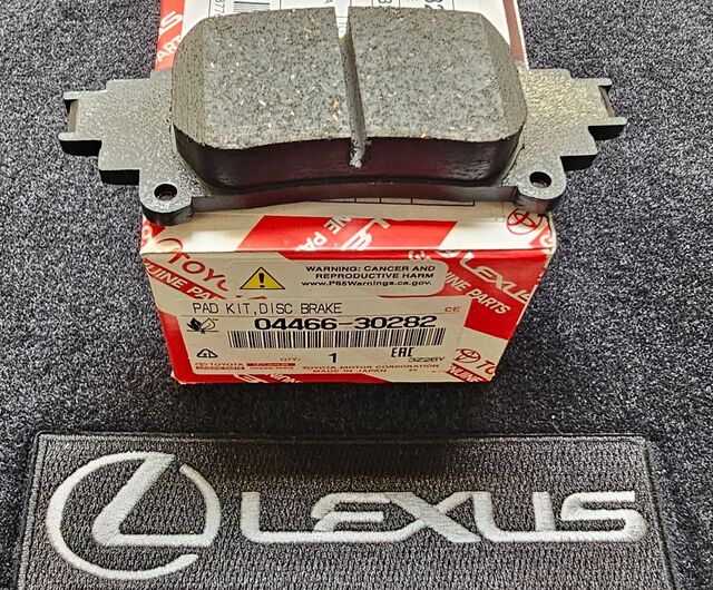 Genuine Lexus Disc Brake Pad Set Rear 04466-30282 | eBay