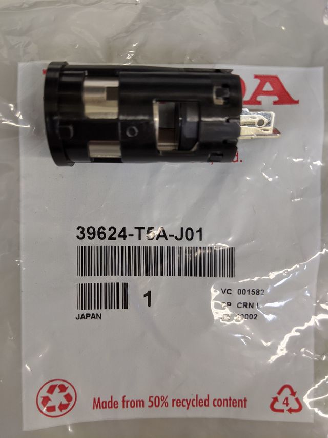 Genuine Honda 12 Volt Accessory Power Outlet 39624-T5A-J01 | eBay