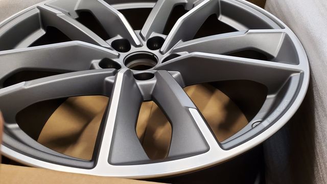 あ様 83A-601-025-B - Audi Wheel 19x8.5 38mm 2021-2024 Audi Q3
