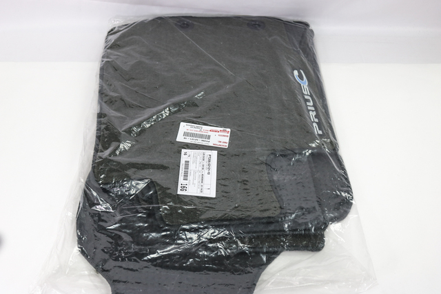 PT206-52121-10 - Floor Mats, Carpet, Set Of Four, Dark Gray 2012