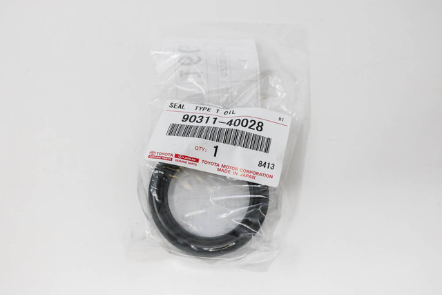 90311-40028 - Automatic Transmission Output Shaft Seal