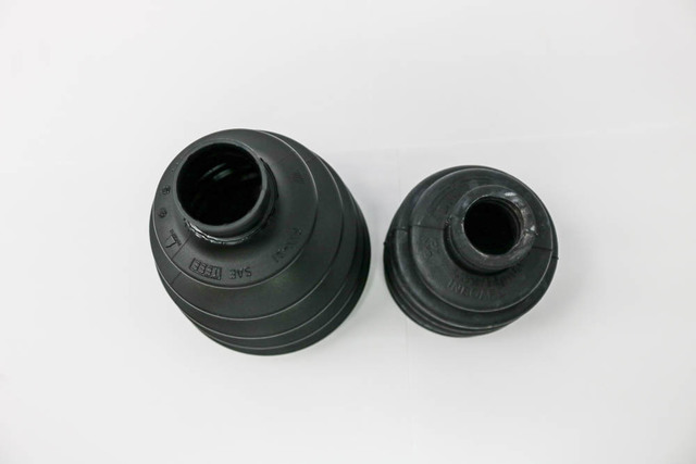 04438-06100 - Cv Joint Boot Kit 1996-2002 Toyota | Longo