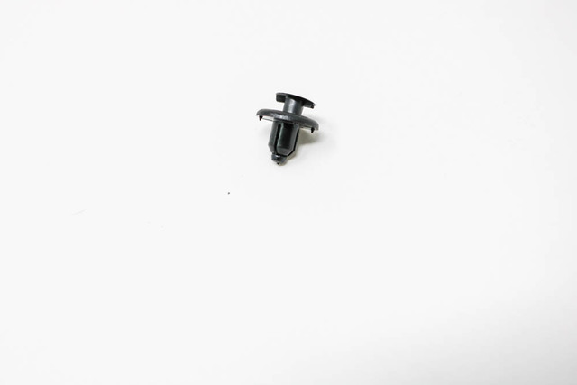 SU003-01220 - Fender Liner Clip 2013-2020 Toyota | Longo Toyota Parts