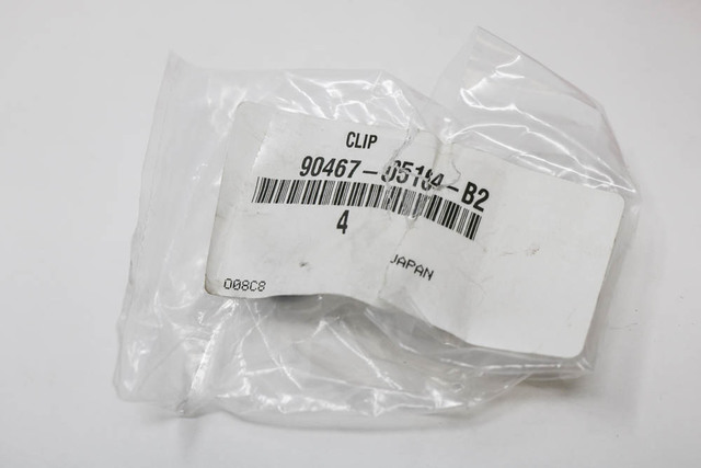 欄間　2枚 Original clip for roof headlining, 9046705164B0 for TOYOTA
