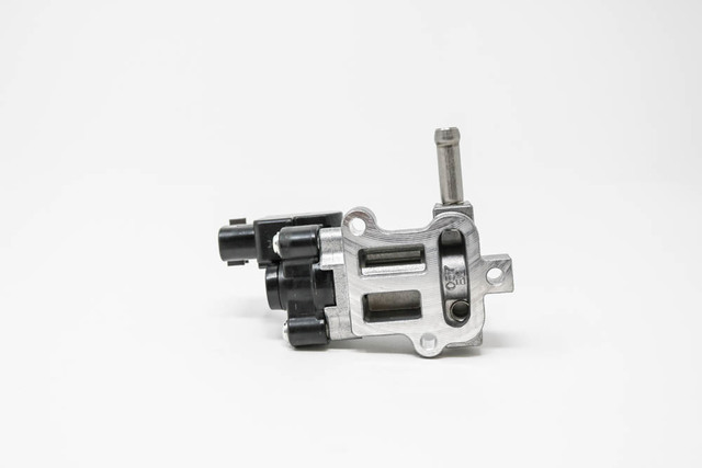 22270-75051 - Fuel Injection Idle Air Control Valve 1996-2004