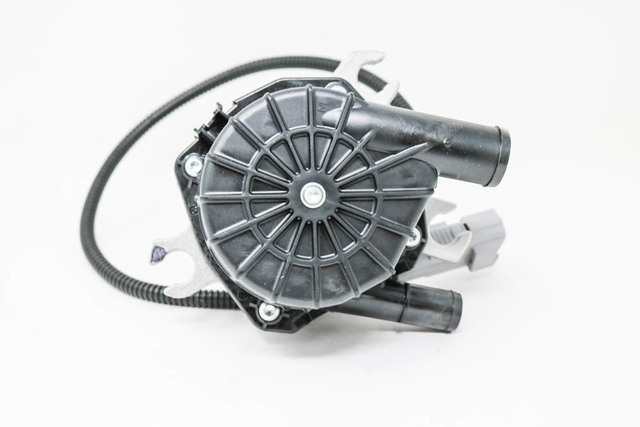 thumbnail image 2 of 2x Secondary Air Injection Pump For 2007-2013 Toyota Tundra 5.7L V8 - Replaces 17610-0S010 (Hexautoparts) 2 of 5