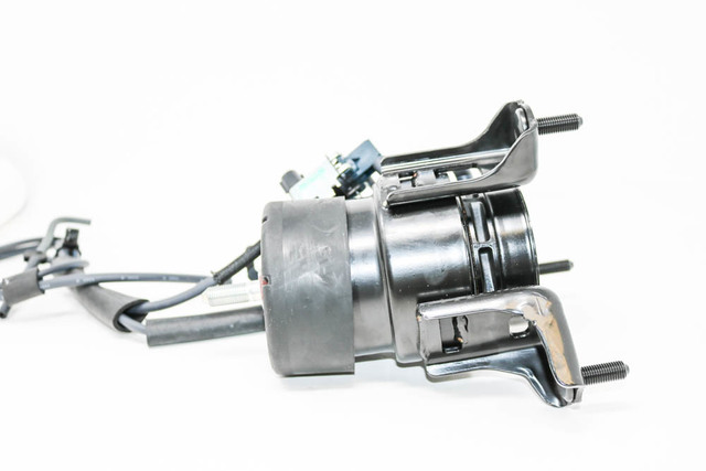 あ 12360-31041 - Front Insulator 2008-2010 Toyota Highlander