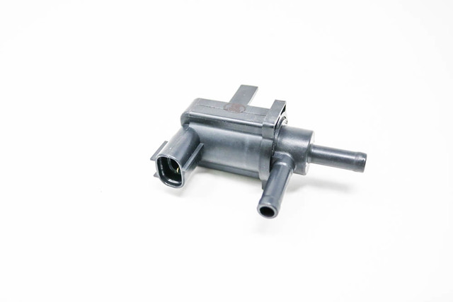 2000-2004 Toyota Vacuum Switching Valve 90910-12199 | Elmhurst Toyota Parts