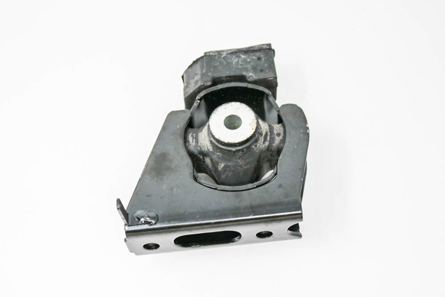 美羅(ミランダ)さん専用 12361-0T060 - Engine Mount (Front) 2009-2013 Toyota | Longo Toyota
