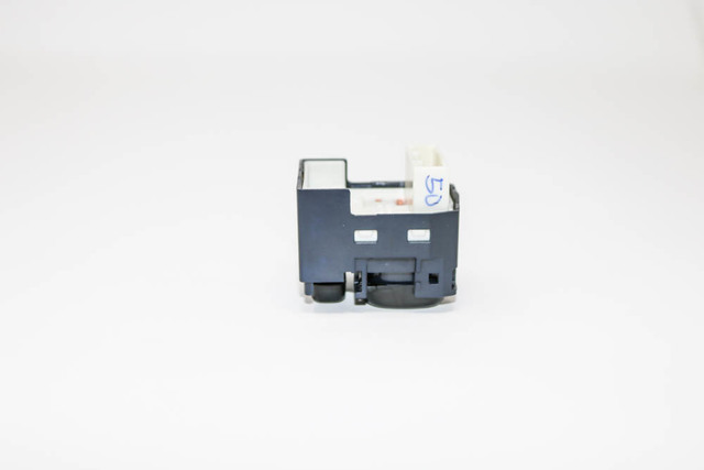 84872-06050 - Mirror Switch 2013-2014 Toyota Camry | Longo Toyota