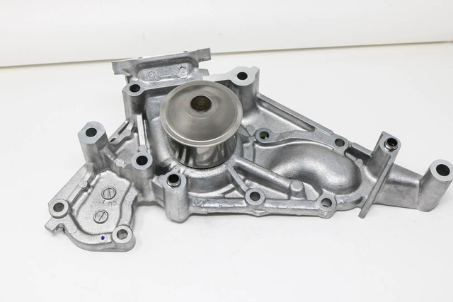 16100-09201 - Engine Water Pump 1998-2009 Toyota | Longo