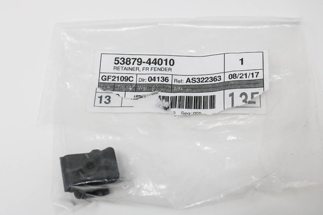 53879-44010 - Fender Liner Clip 2001-2010 Toyota | Longo