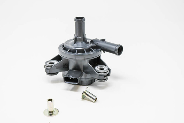 G9040-47090 - Drive Motor Inverter Cooler Water Pump Longo Toyota
