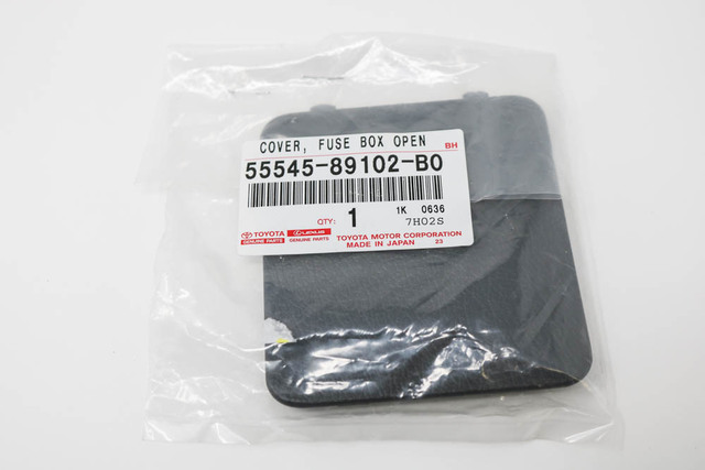 Toyota 55545-89102-B0 Fuse Box Cover Toyota 55545-89102-B0 Fuse Box Cover