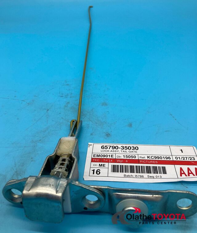 19952004 Toyota Tailgate Latch (Left) 6579035030 Toyota
