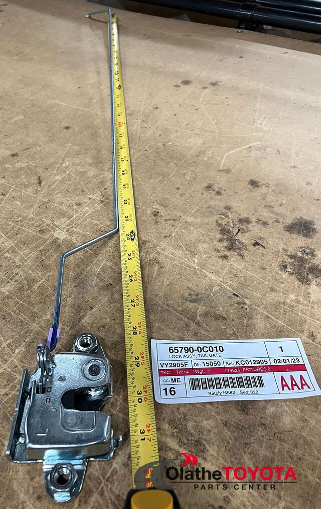 20002006 Toyota Tundra Tailgate Latch (Left) 657900C010 Toyota