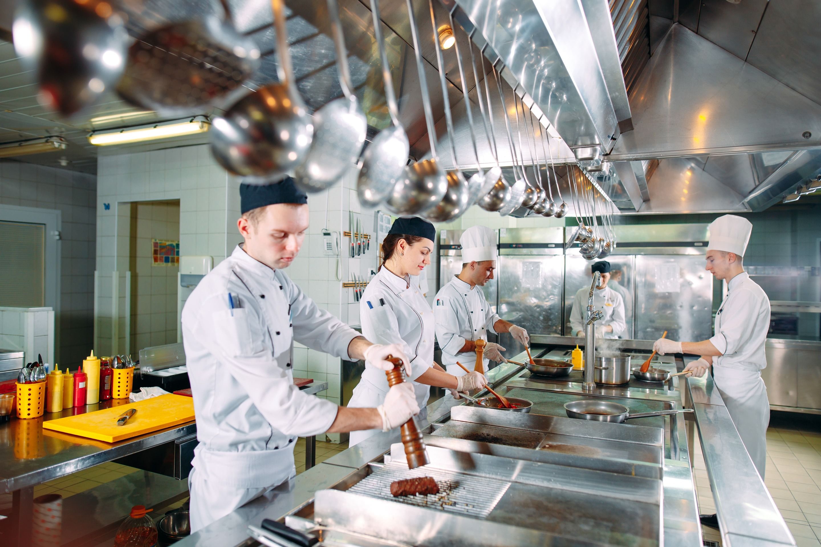 4 Essential Tips VARs Need to Know to Help Clients Improve Restaurant Efficiency