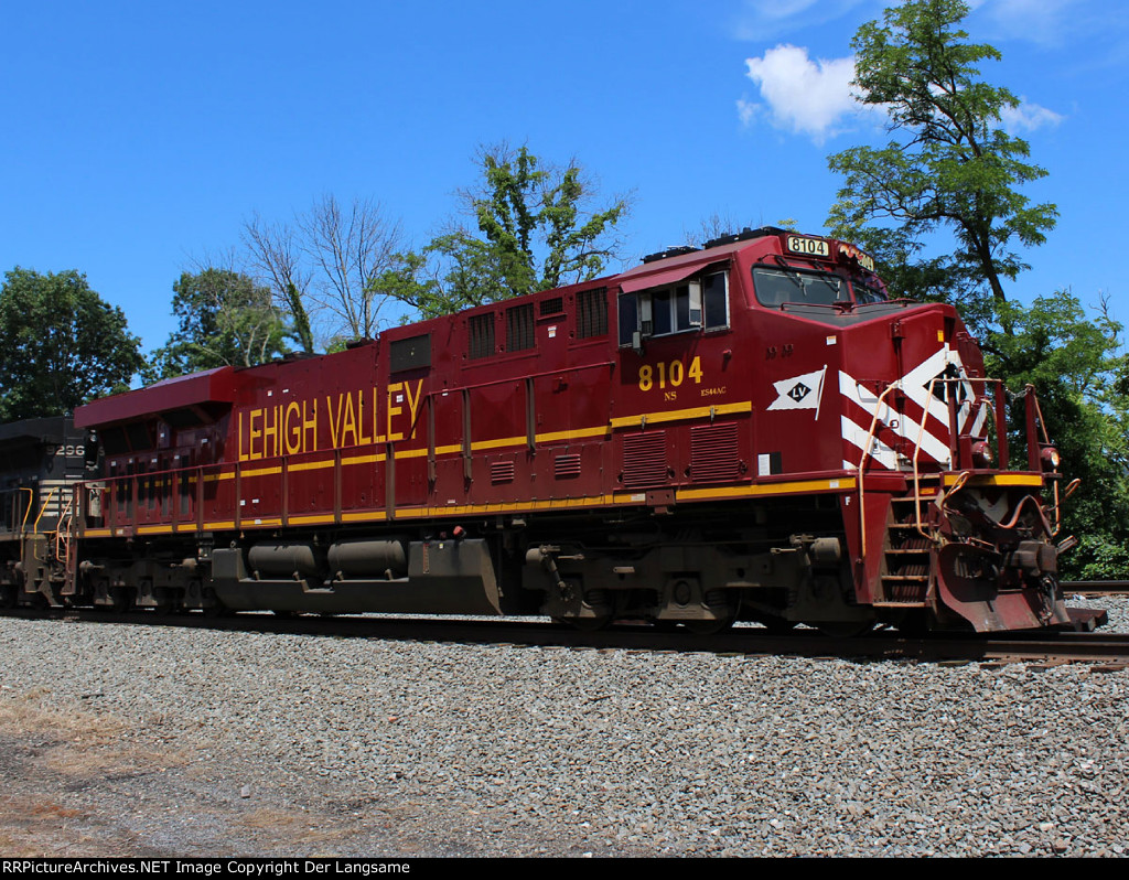 NS 8104