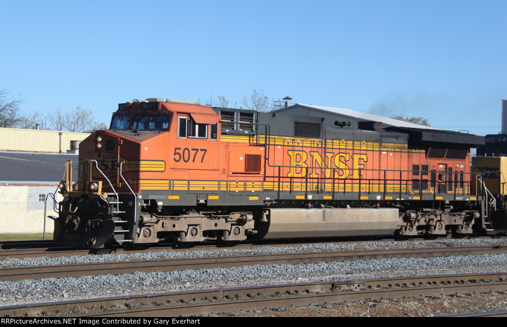 BNSF 5077
