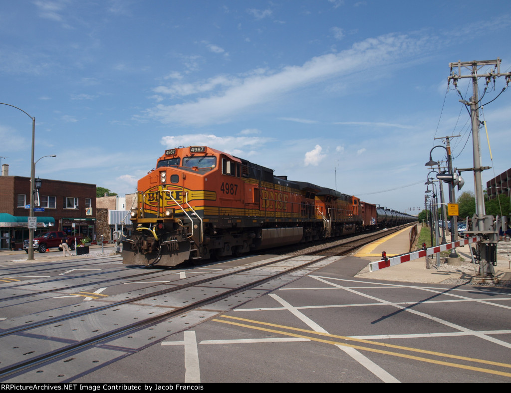 BNSF 4987