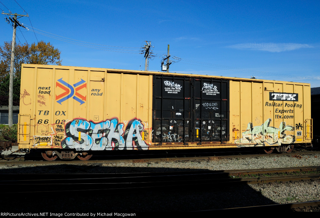 TBOX 660287 60-9 ft Double Door Excess Height Boxcar TTX (side A)