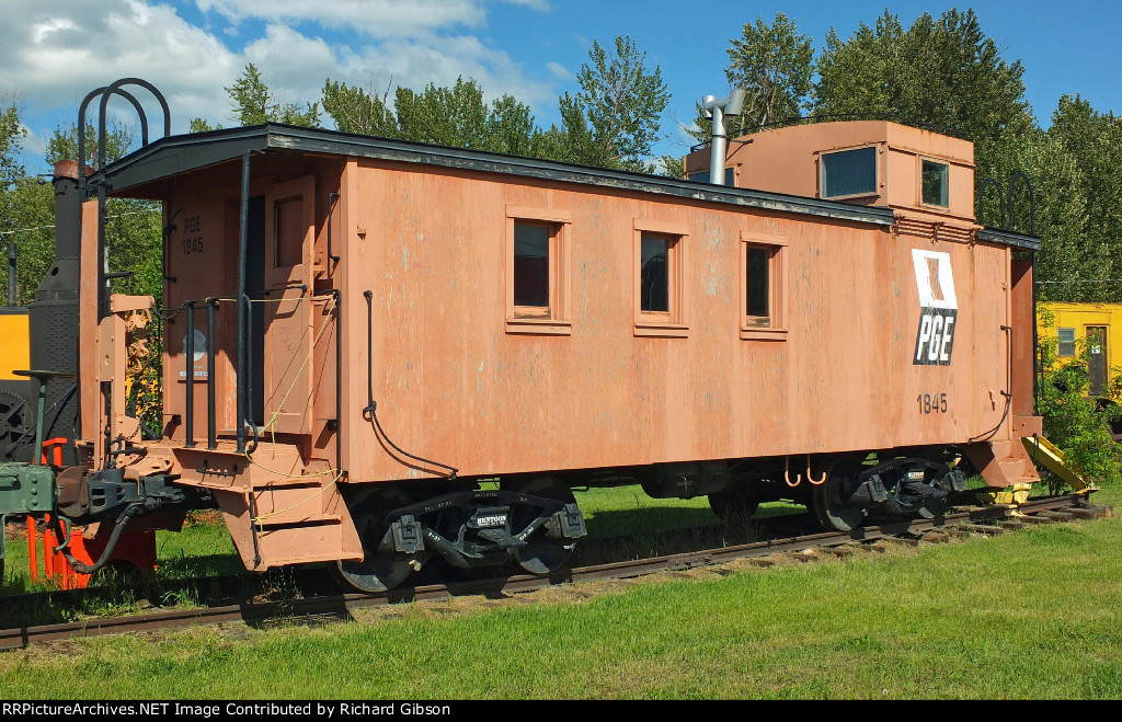 PGE 1845 Caboose