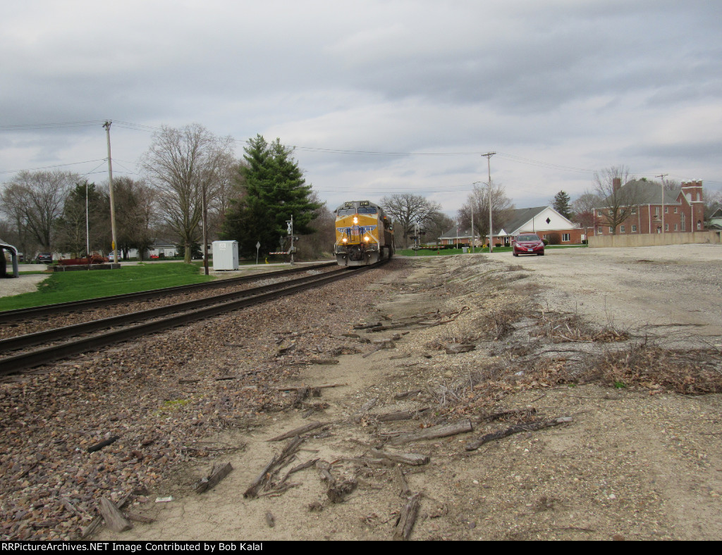 UP 2748 6964 Southbound on Siding Track