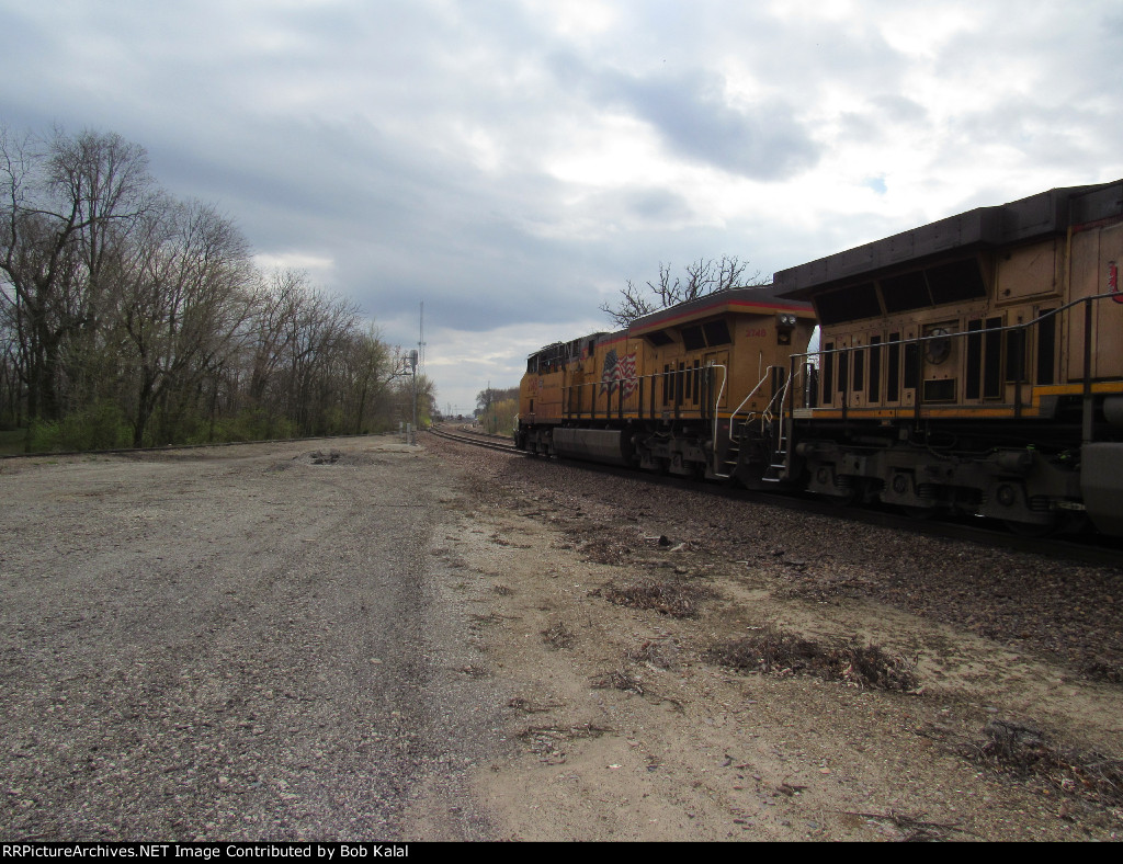 UP 2748 6964 Southbound on Siding Track