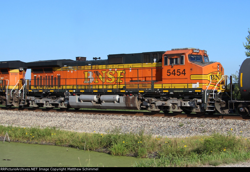 BNSF 5454