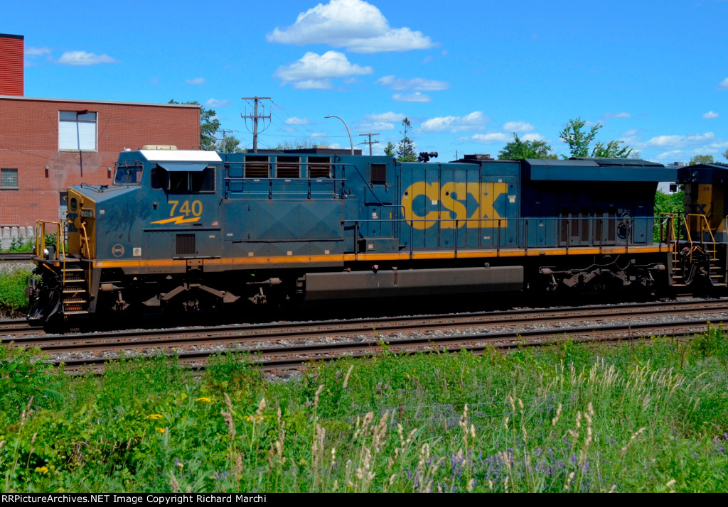 CSX 740
