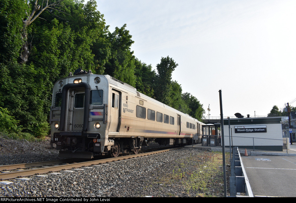 NJT Train # 1610, enroute from Spring Valley to Hoboken, is about to ...