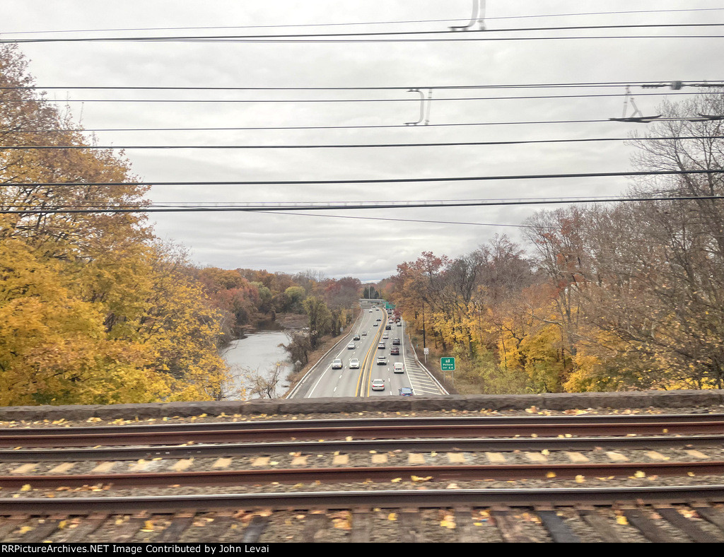 View from MNR Train # 6518 as we cross over the Hutchinson River ...