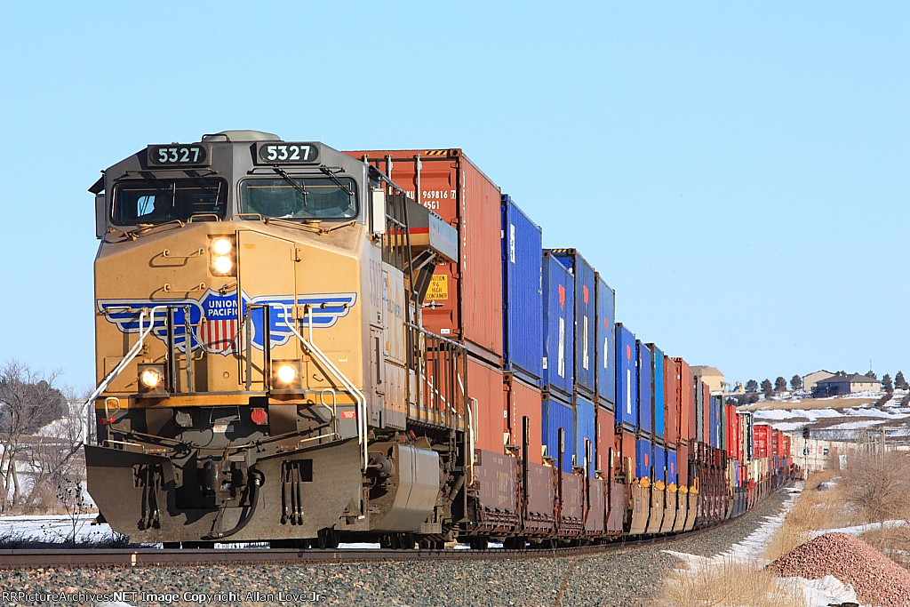 UP 5327 west