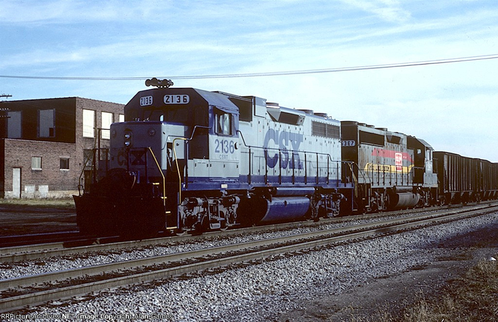 CSX GP38AC 2136