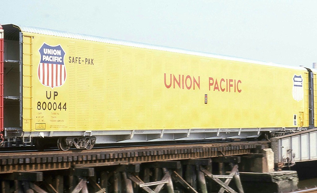 UP 800044