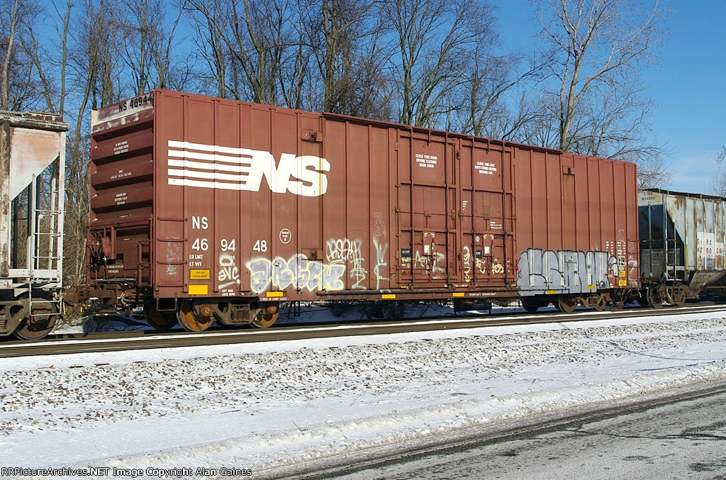 NS Box Car 469448