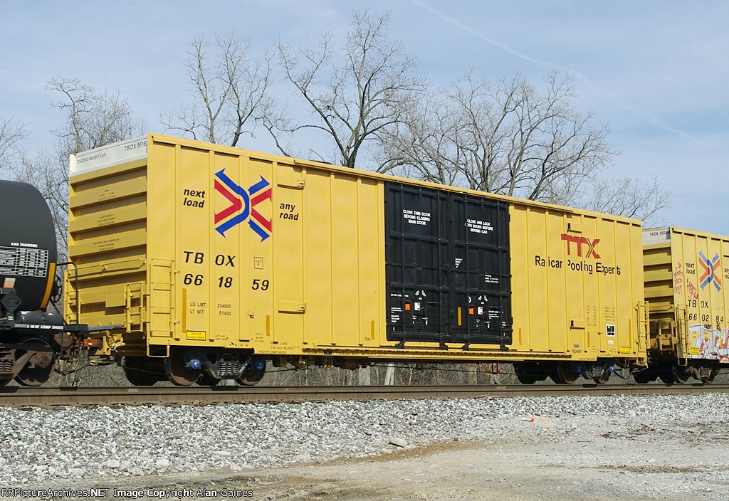 TBOX Box Car 661859