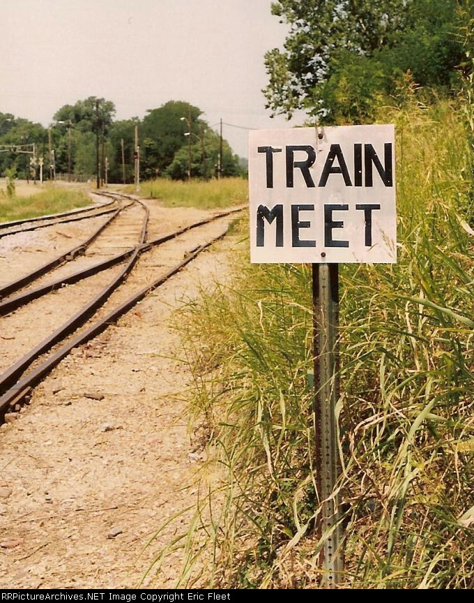 BN, IC & MP train meet sign