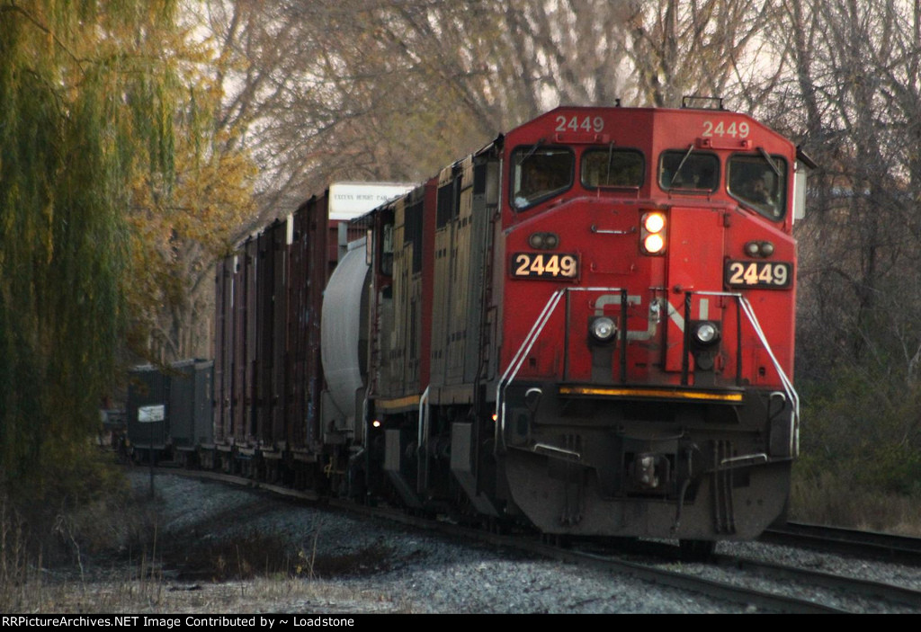 CN 2449