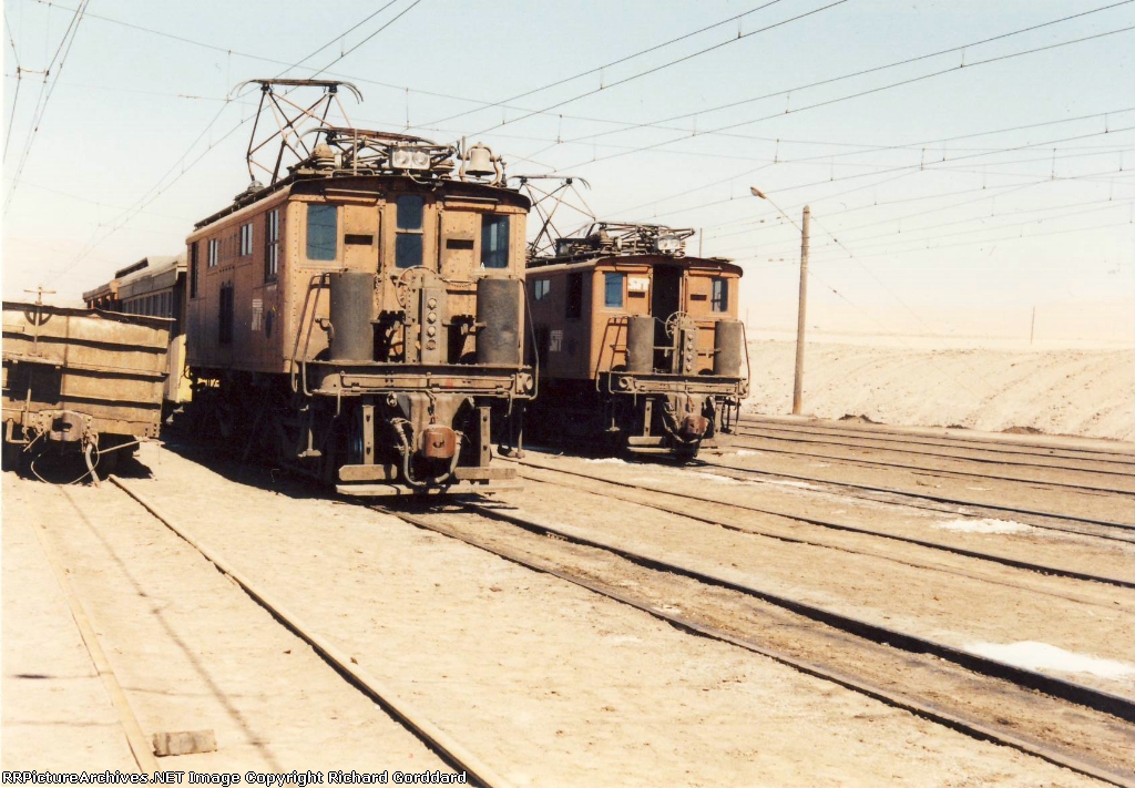 Two GE Box Cabs