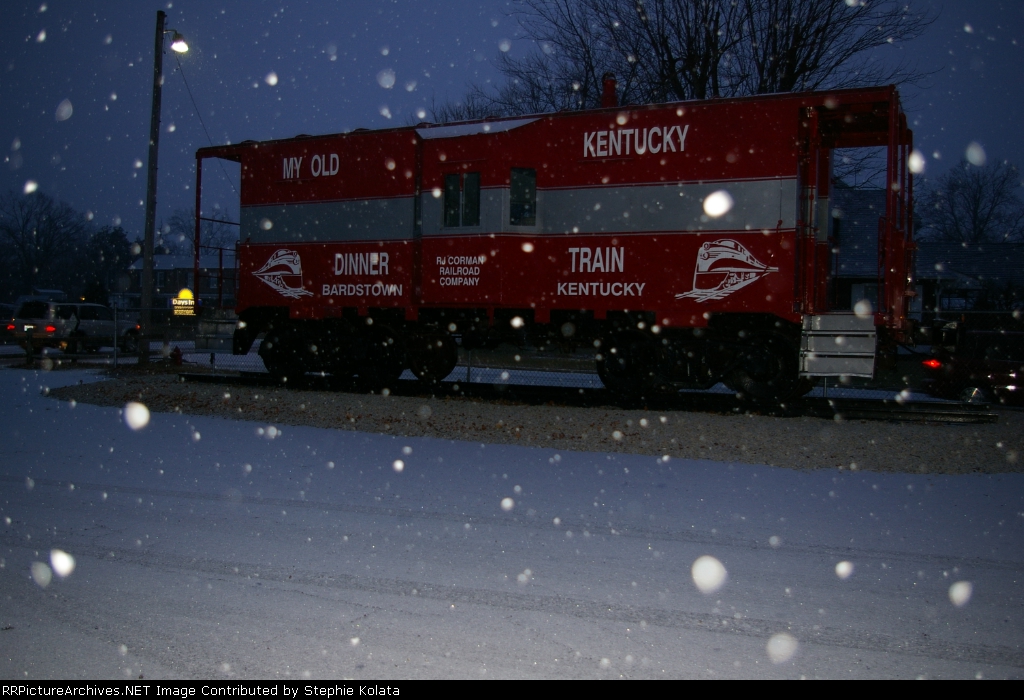 RJ CORMAN MY OLD KENTUCKY DINER TRAIN DISPLAY CABOOSE