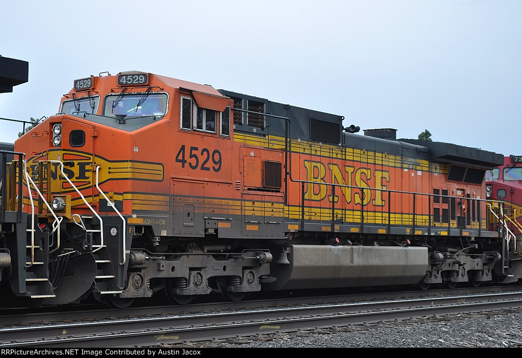 BNSF 4529