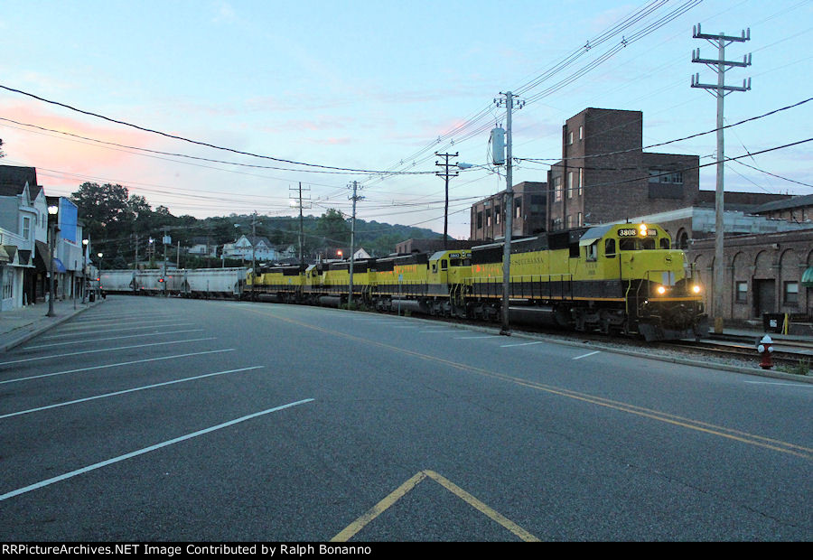 In the predawn hours( 5:25 am) a daylight westbound SU-99 starts upgrade