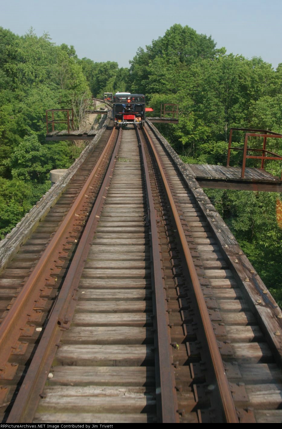 Cool curved deck girder gridge