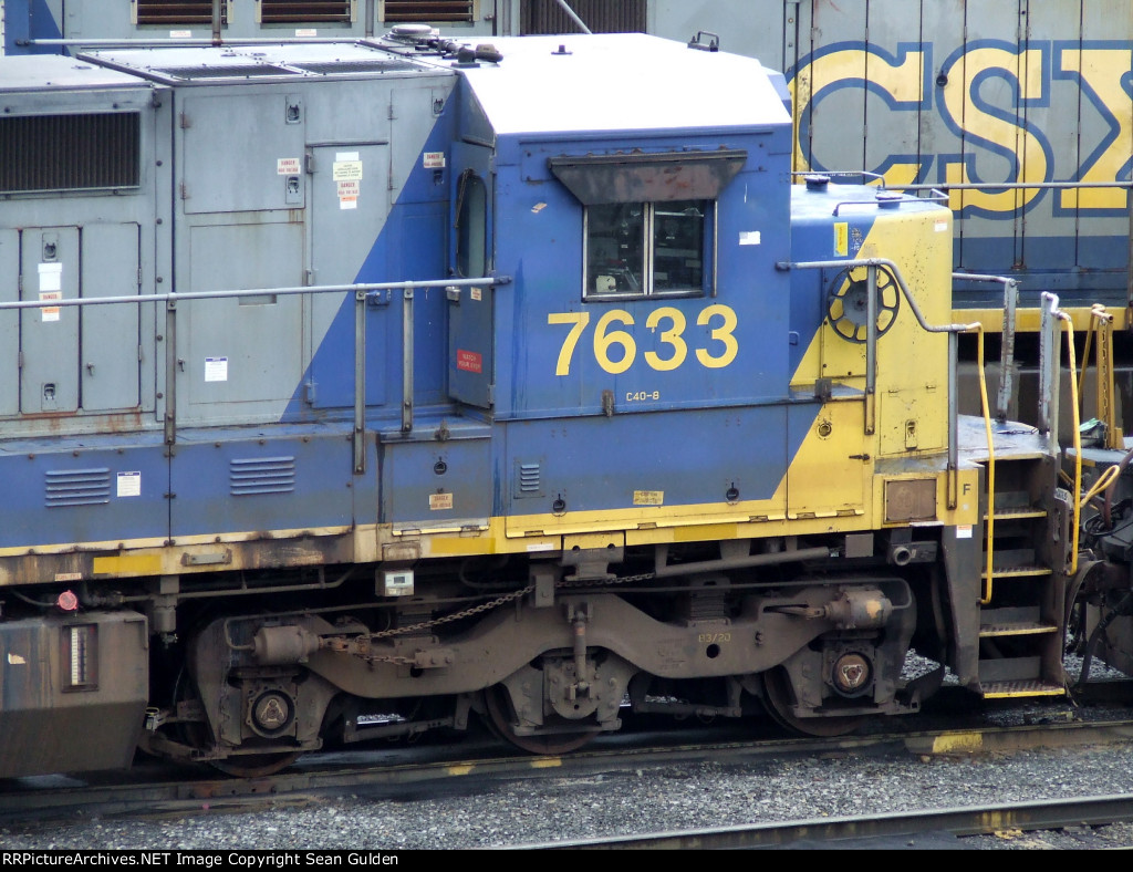 CSXT GE C40-8 7633