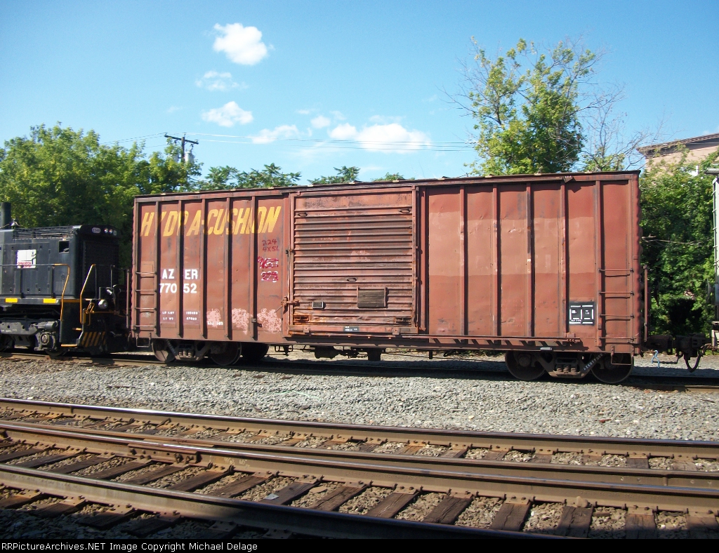 AZER 77052