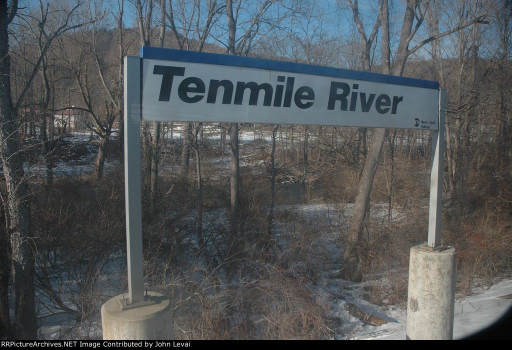 MNR Station Sign